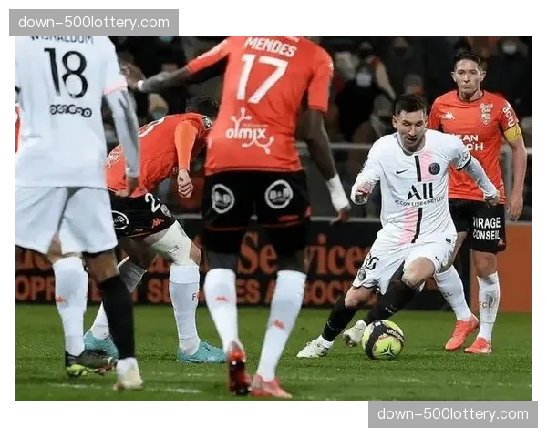 阵容预测:里昂预计将变阵三后卫以应对保级压力